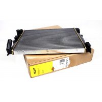 Рено Логан 1.4/1.6/1.5dci 2004- 2008 Радиатор для авто с кондиционером | NRF (Нидерланды)
