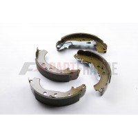 Задние тормозные колодки барабанные Fiat Doblo 2002- | Bremsi GF0161